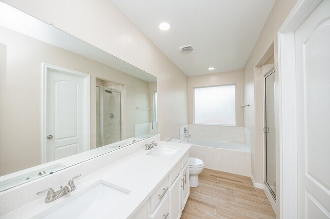 Building Photo - 20510 Raincrest Dr