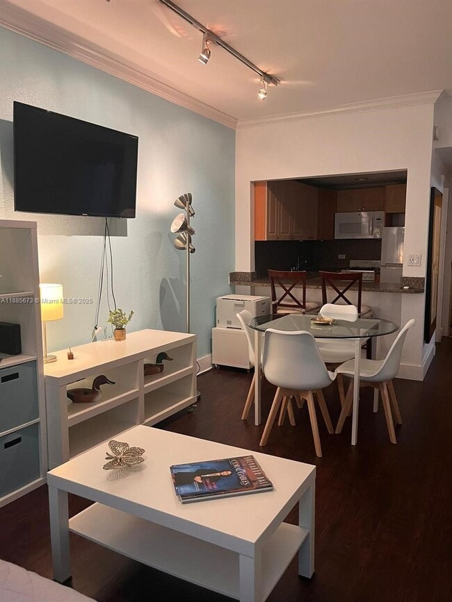 Building Photo - 700 Biltmore Way