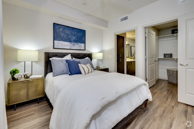 Interior Photo - Parc South Mountain