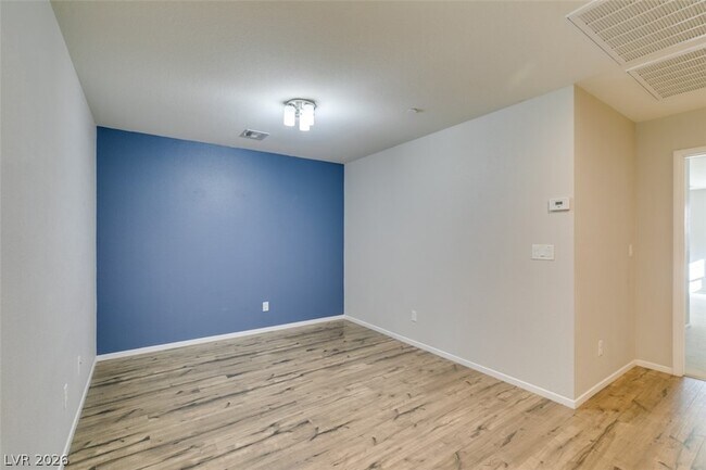 Building Photo - 3009 Camino Sereno Ave