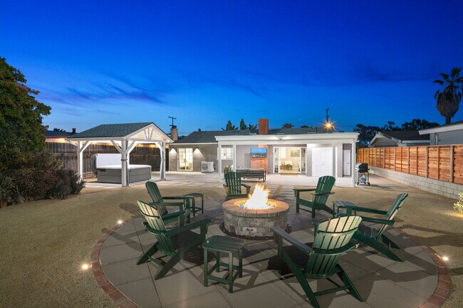 Building Photo - 1648 El Prado Ave