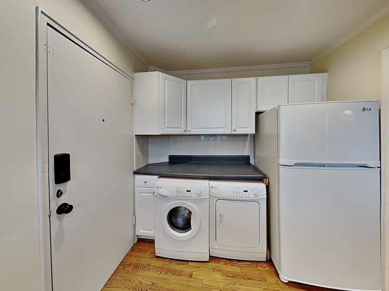 Building Photo - 109 Memory Ct