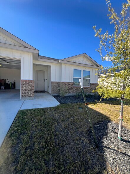 Building Photo - 258 Fawn Ridge Dr