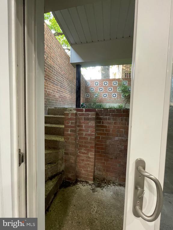 Building Photo - 519 G St SW