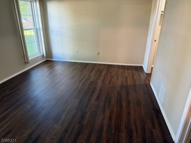 Building Photo - 75 Homestead Ln