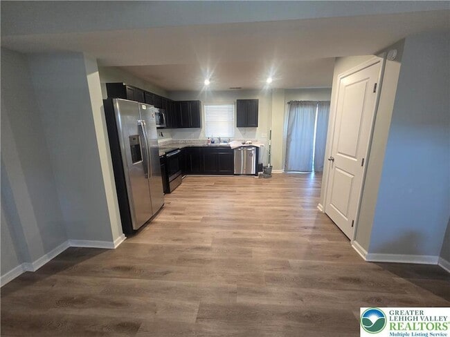 Building Photo - 2500 Alex Rd