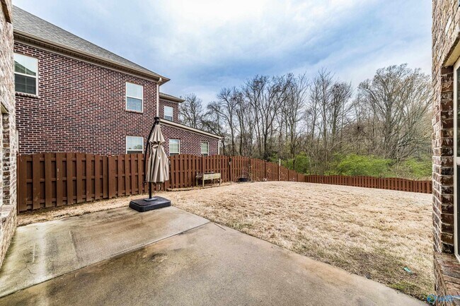 Building Photo - 15036 Lakeside Trail SW