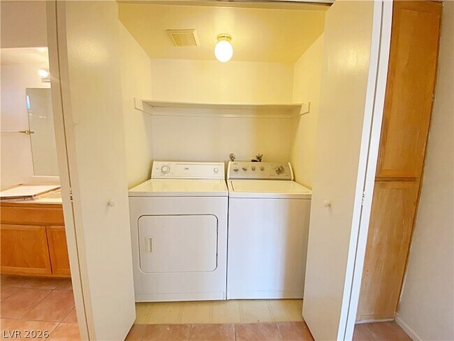 Building Photo - 3450 Erva St