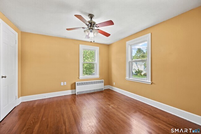 Building Photo - 92 Hazelmere Rd