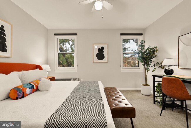 Building Photo - 4818 Chevy Chase Dr