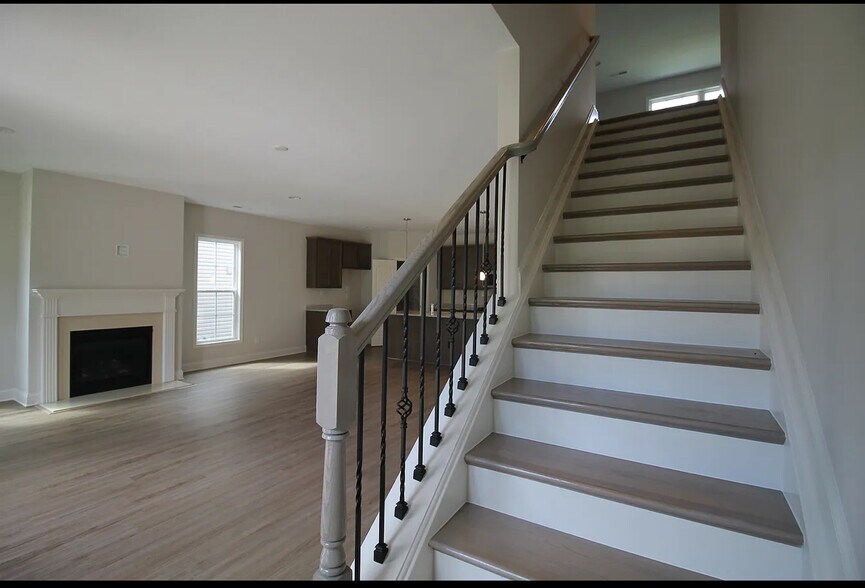 Building Photo - 9533 Snowy Cliff Ln