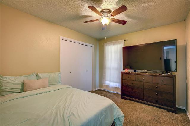 Building Photo - 2106 Briarmeadow Dr