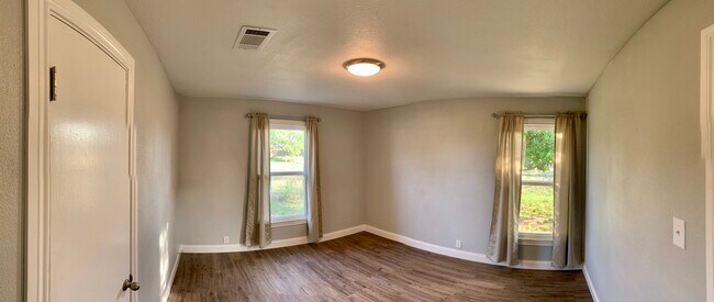 Building Photo - 1300 Barnes Ave