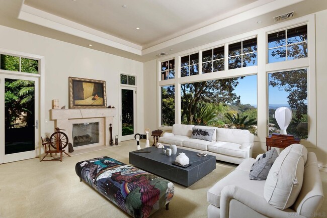 Building Photo - 6717 La Jolla Scenic S Dr
