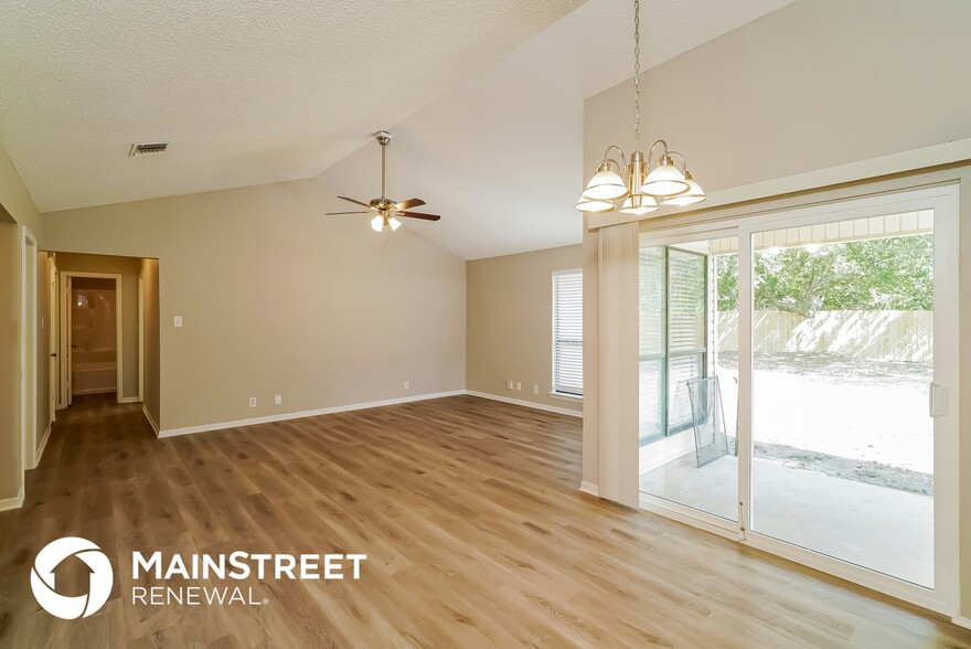 Building Photo - 1530 Lahn Rd
