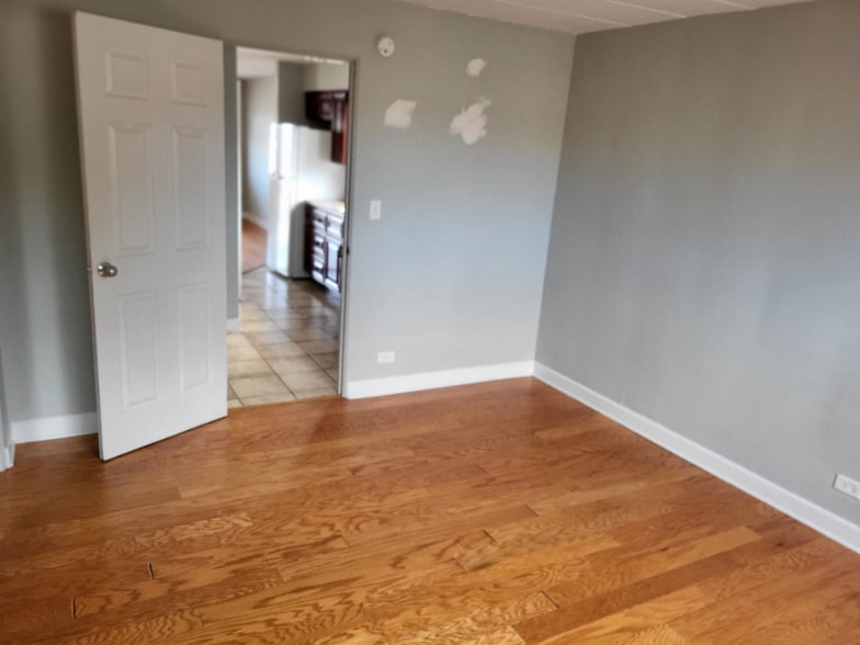 Building Photo - 3506 S 59th Ct