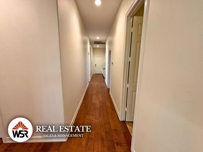 Building Photo - Beautifully upgraded LARGE home with a pool and basketball court in Mockingbird Canyon!