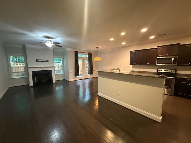 Building Photo - 1123 Augustine Heights Dr