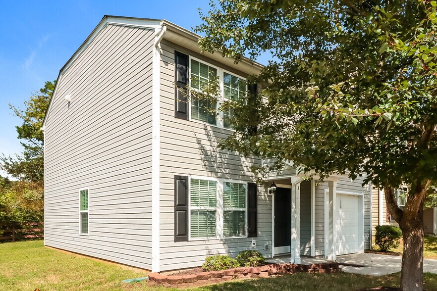 Building Photo - 311 Morning Dew Dr