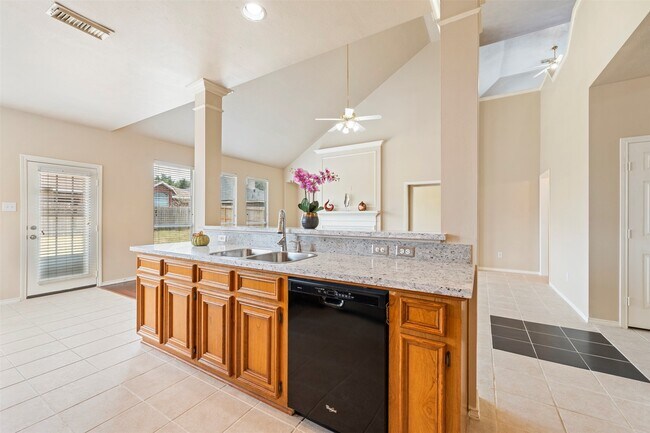 Building Photo - 7218 Broadelm Dr