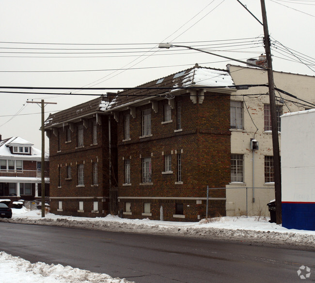 Building Photo - 14299 Fordham St