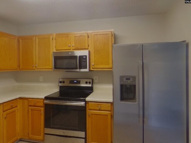 Building Photo - 562 Chisolm Way