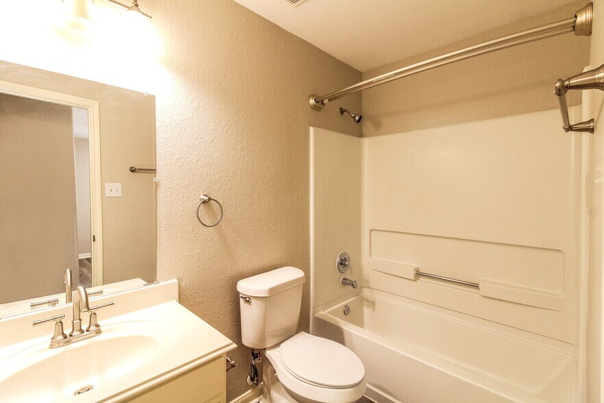 Building Photo - 29415 Legends Hill Dr