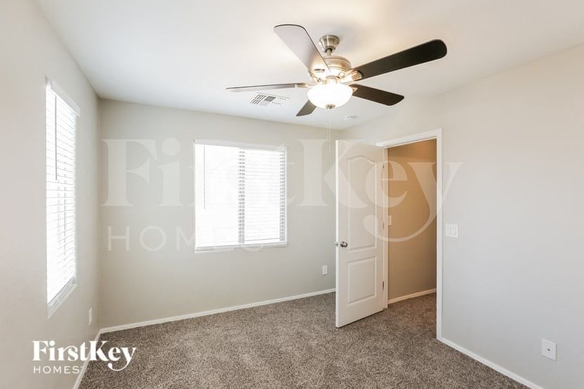 Building Photo - 2226 S Buckaroo Trail