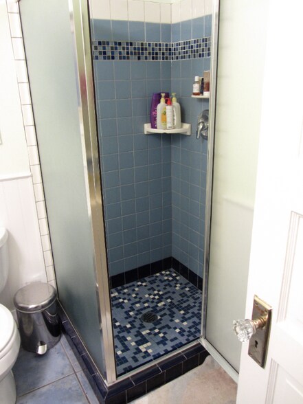 Building Photo - 6057 34th Ave NE