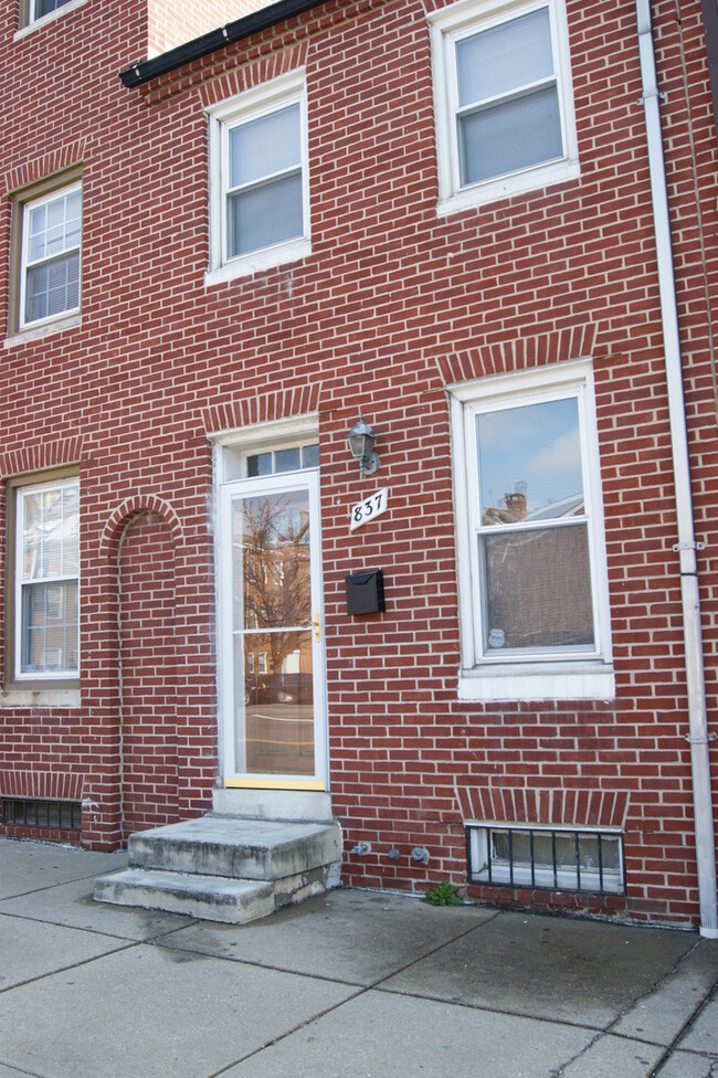 Primary Photo - 2BR Townhome in Ashland Mews (Johns Hopkin...