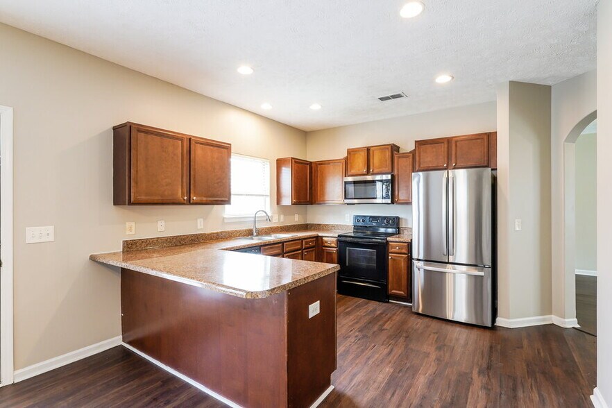Building Photo - 1096 Shire Dr