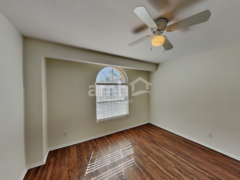 Building Photo - 7636 Connemara Ave