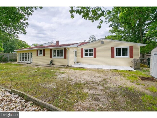 Building Photo - 923 Forbes St
