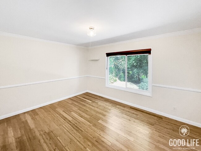 Building Photo - Stunning 4B/2.5BA House in Escondido!
