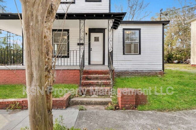 Building Photo - 1921 Reynolds St