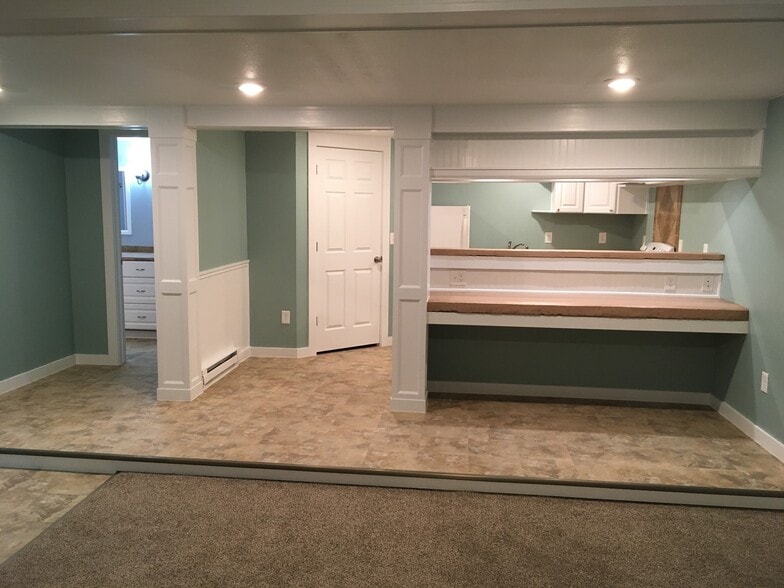 Building Photo - 728 4th St