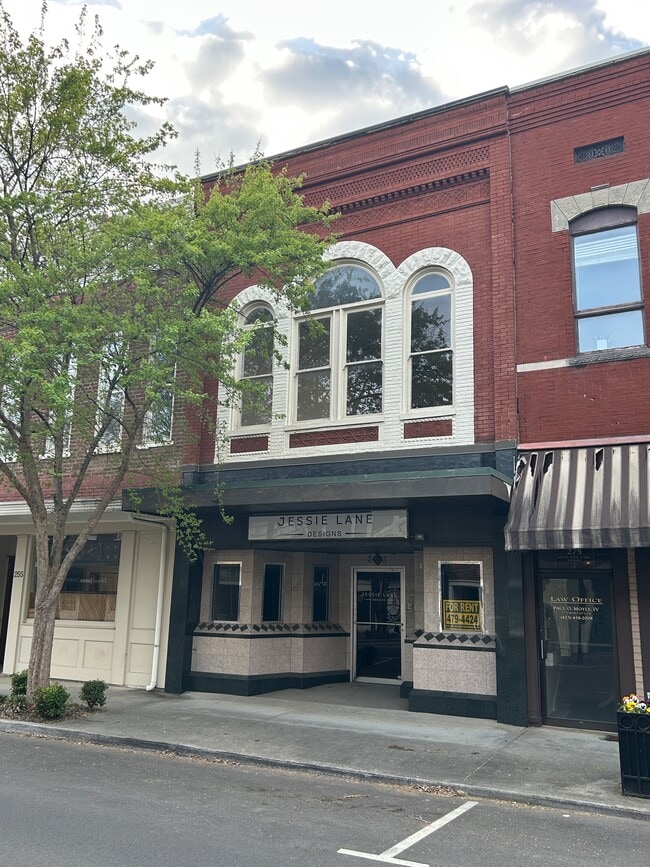 Building Photo - 263 N Ocoee St