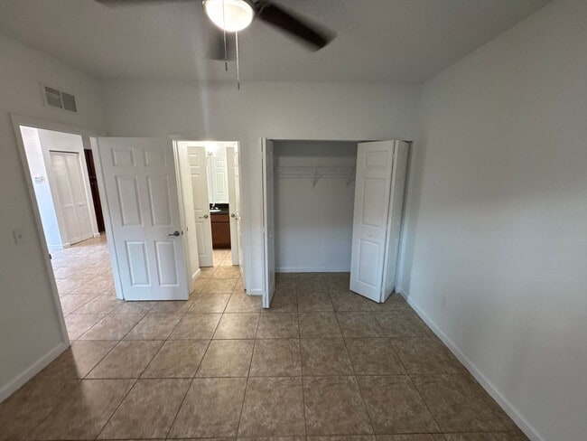 Interior Photo - 1025-1035 NE 10th Ave