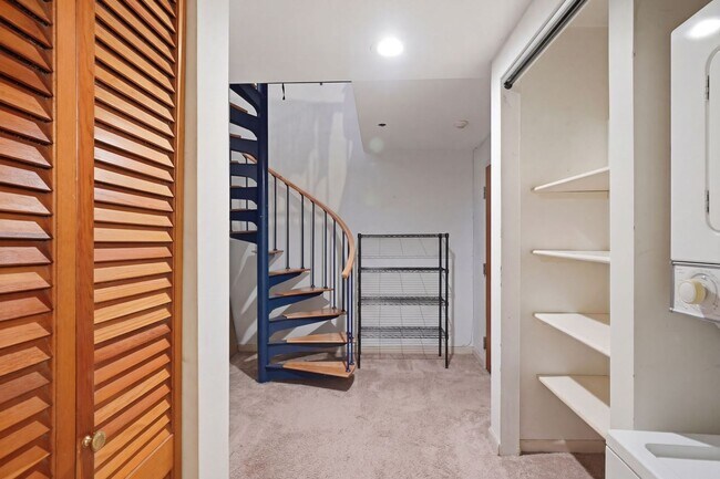 Building Photo - Amazing 2 bed in Fenway.... Close to NEU