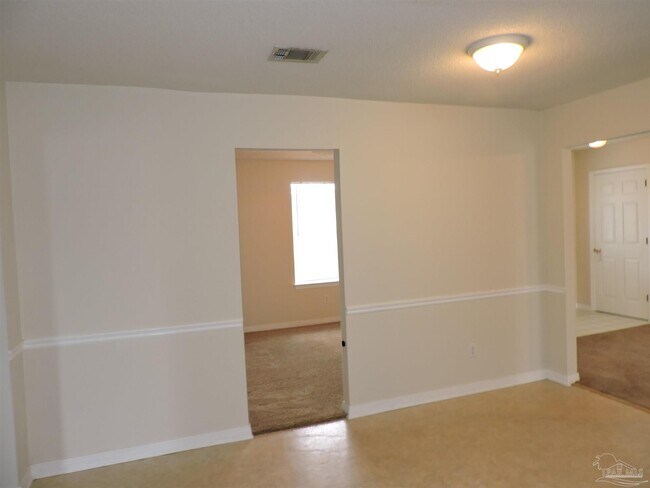 Building Photo - 2052 Southwind Cir