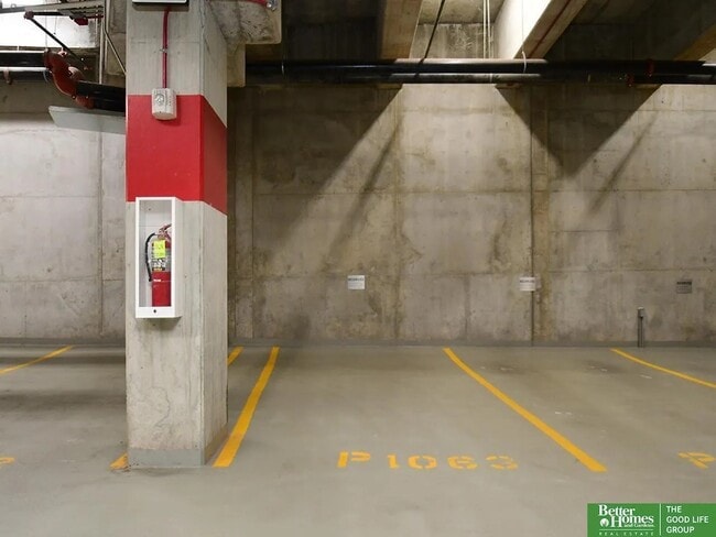 Building Photo - 200 S 31st Ave