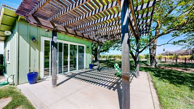 Building Photo - Country Charm Meets Vineyard Views! Two Bedroom Two bath with room to relax!