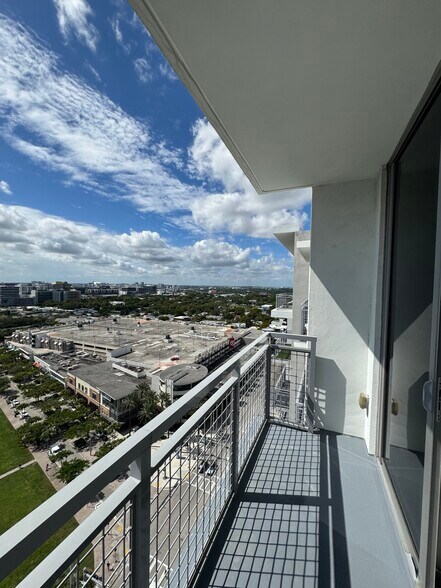 Balcony View - 342 NE 35th St
