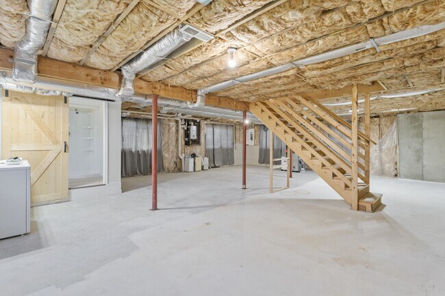 Building Photo - 7 Pheasant Run