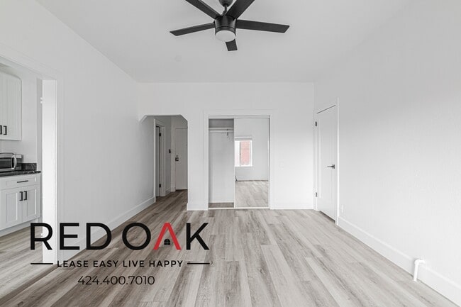 Building Photo - 687 Shatto Pl