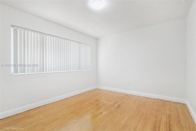 Building Photo - 320 85th St