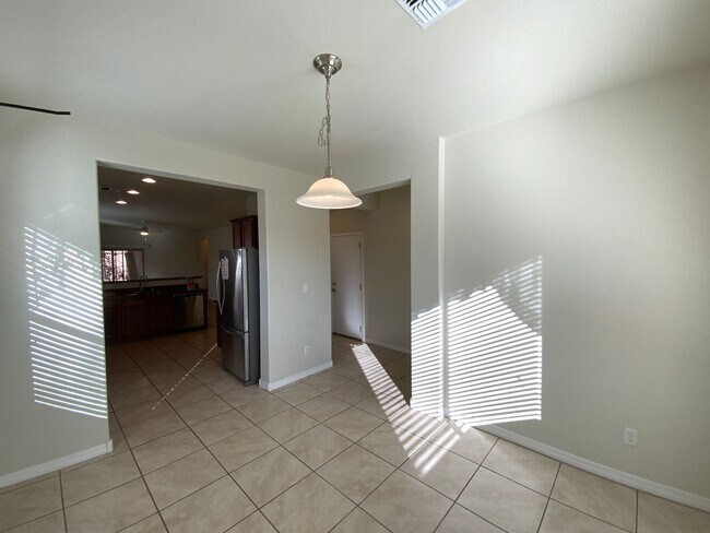 Building Photo - Beautiful 3 Bedroom Single Story Home Available Near Northern Blvd NW & Rainbow Blvd NE!