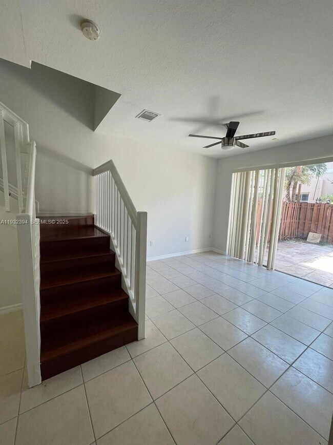 Building Photo - 12437 SW 125th Terrace