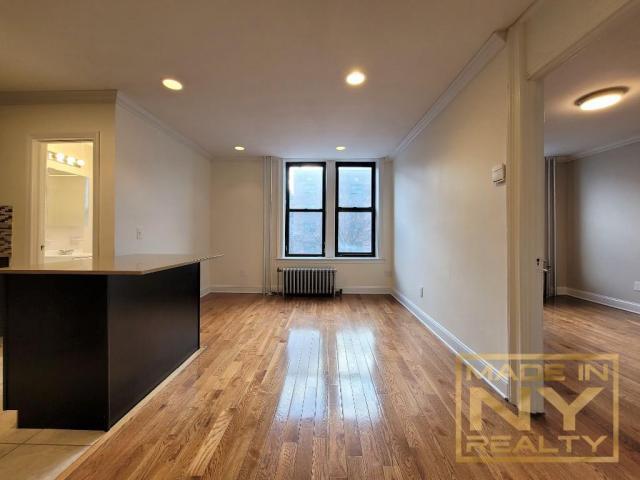 Building Photo - 1 bedroom in ASTORIA NY 11106