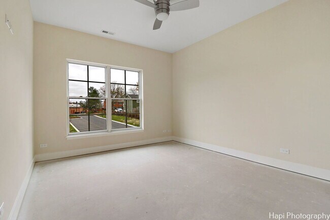 Building Photo - 319 S Glendale Ave
